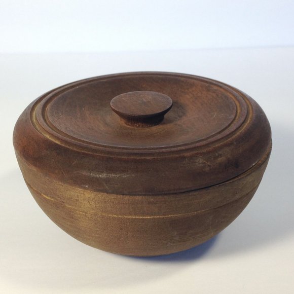 Vintage Wood Shaving Bowl with Lid - Picture 2 of 9